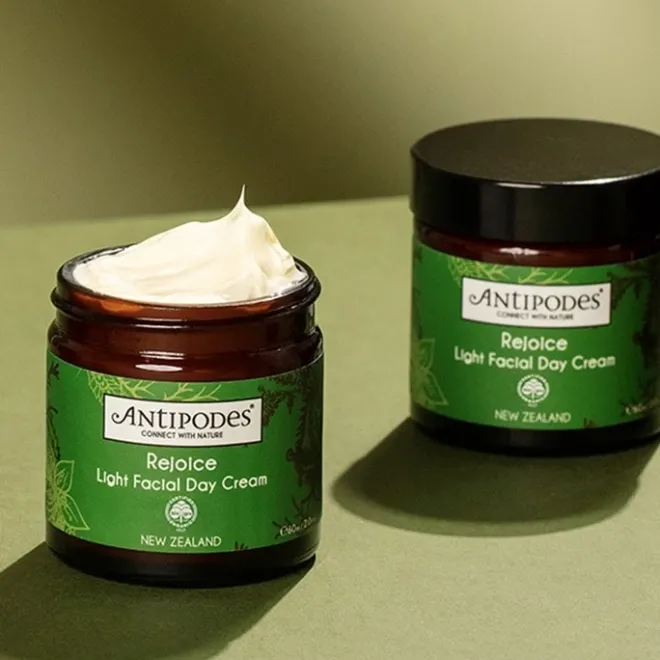 Soin Jour & Nuit>Antipodes Rejoice                Crème de Jour Légère