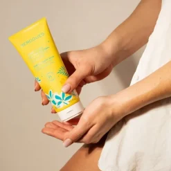 Gamme Complémentaire Parfumée>Berdoues Monoï et Tiaré                Lait Corps Pailleté Sublime