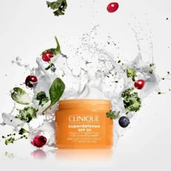 Soin De Jour>CLINIQUE Superdefense SPF 25                 Soin Multi-correction Fatigue + 1ers Signes de l'Âge - Peaux Sèches à Mixtes