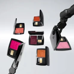 Blush><noscript><img width=